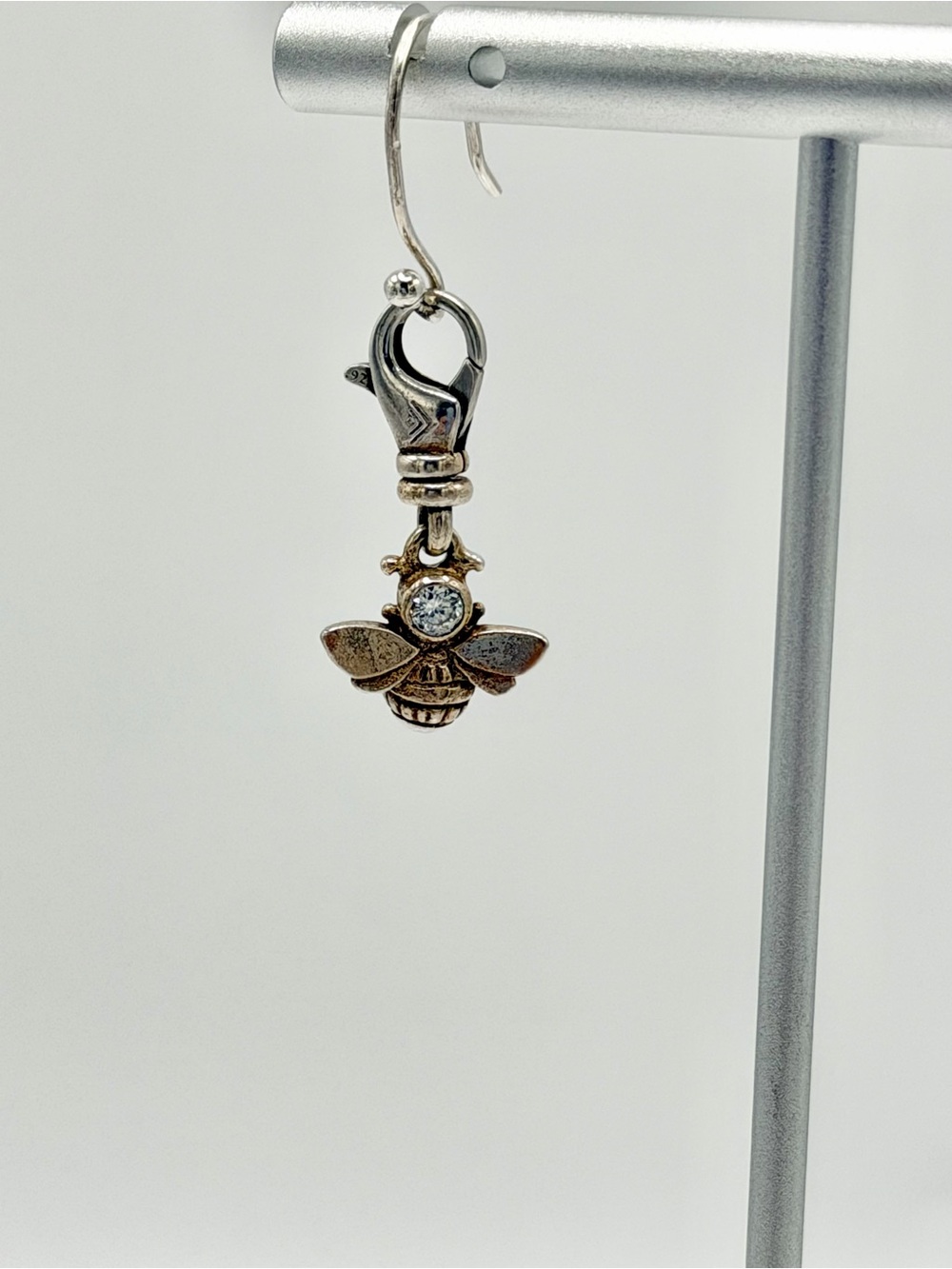 Silpada RARE🦄 Sterling Silver w/Cubic Zirconia BUZZ WORTHY Bee Clip-on Charm